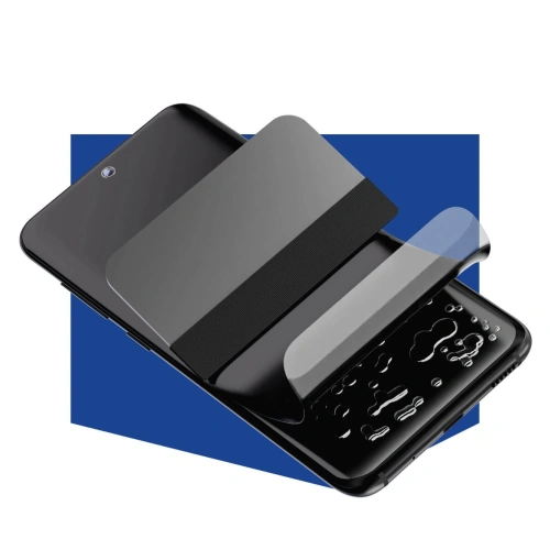 Widok folii ochronnej 3MK Silver Protect+ z bliska, ukazujący jej grubość 0.17 mm.