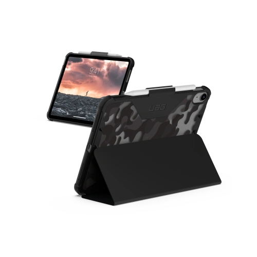 Etui UAG Plyo na tle neutralnym, podkreślające jego nowoczesny design i funkcjonalność.