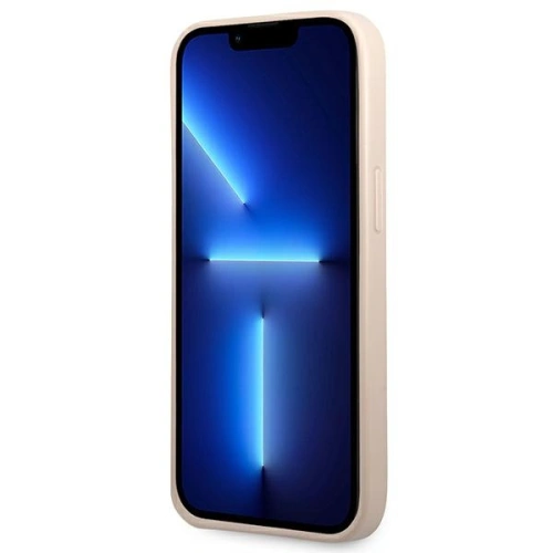 Etui Guess w użyciu, zamontowane na telefonie Apple iPhone 13 mini.