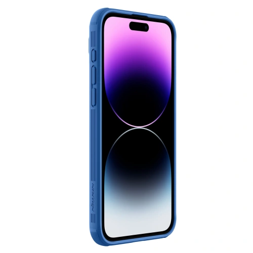 Husa Nillkin CamShield Pro pe telefon, prezentând o potrivire perfectă
