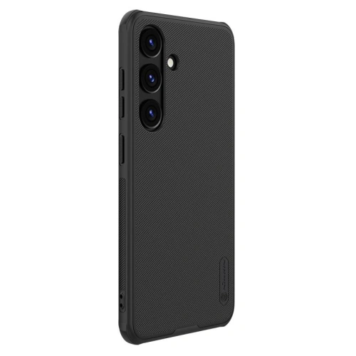 Prim-plan al carcasei Nillkin Super Shield Pro, arătând textura și detaliile