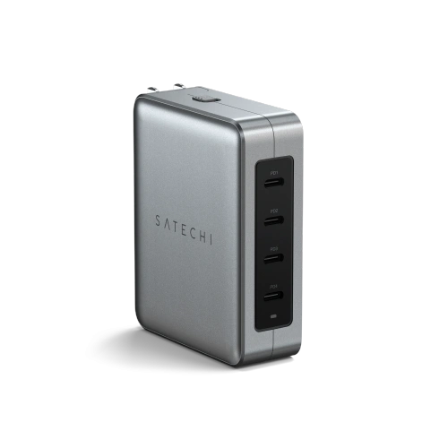 Satechi 4-Port GaN Reise-Ladegerät mit vier USB-C-Ports, ideal für Reisen.
