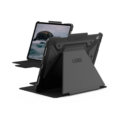 Zbliżenie na etui UAG Metropolis SE, ukazujące detale i wycięcia na porty.