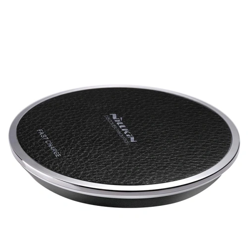 Încărcător wireless Nillkin Magic Disk III de culoare neagră, ideal pentru încărcare rapidă.