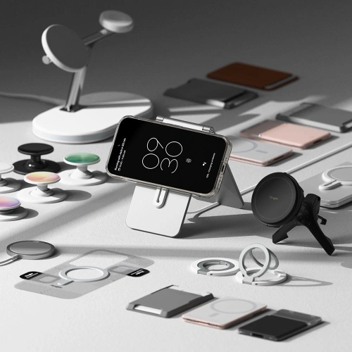 Etui Ringke Fusion w użyciu, pokazujące łatwość montażu na telefonie Google Pixel 9 Pro