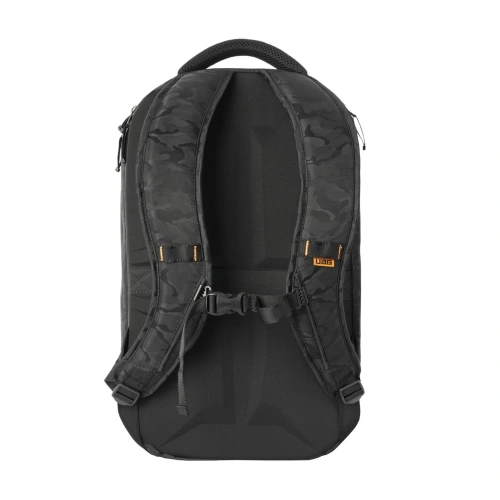 Η τσάντα UAG Urban Armor Gear για φορητό υπολογιστή, άνετα συσκευασμένη και έτοιμη για ταξίδι.
