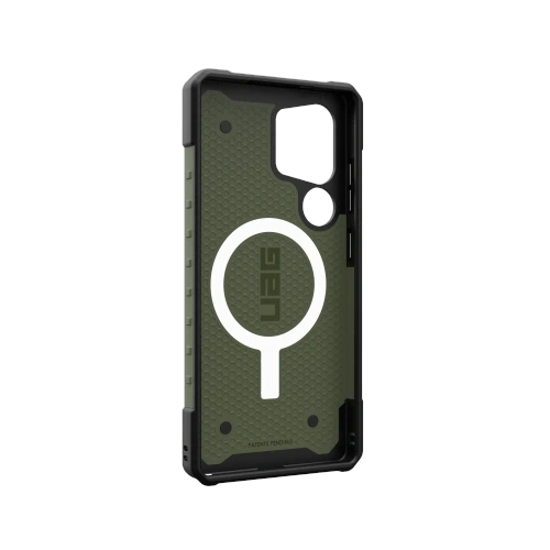 Etui UAG Urban Armor Gear na tle naturalnym, podkreślające jego nowoczesny design i funkcjonalność.