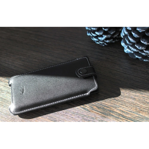 Leather case LURESKO SOFIJA XXL universal with strap (black smooth white thread)