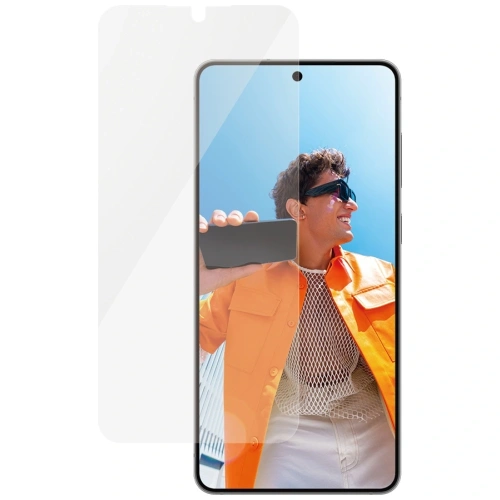 Zestaw do aplikacji szkła hartowanego, ułatwiający montaż bez bąbelk&oacute;w.