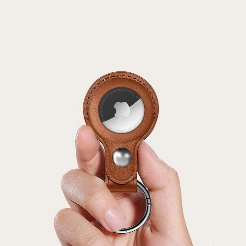 Precyzyjne wykończenie etui NaturalFit dla AirTag, brązowy kolor, wykonane ze skóry ekologicznej, pasujące do różnych akcesoriów