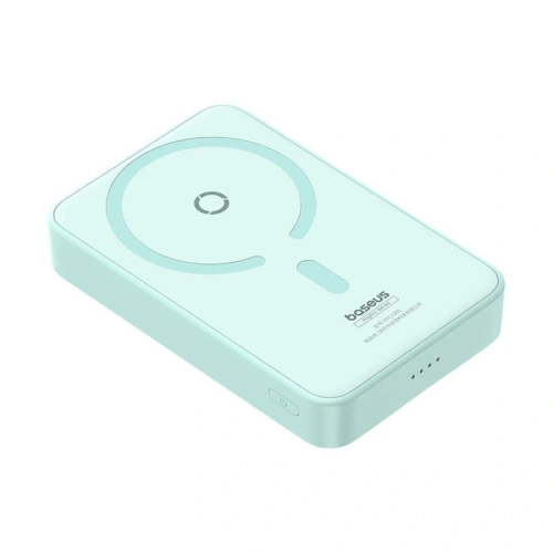 Widok na zestaw zawierający powerbank Baseus MagPro z przewodem, gotowy do użycia.