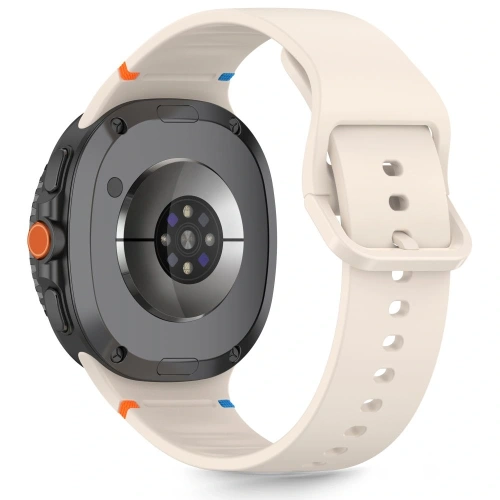 Pasek Tech-Protect Silicone w kolorze beżowym do Samsung Galaxy Watch 8, z bliska.