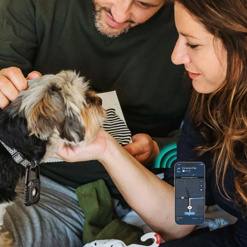 Black Tech-Protect Kevlar keychain, perfect for securing Apple AirTag