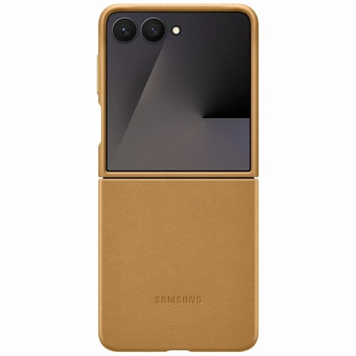 Etui Samsung Kindsuit Case do Galaxy Z Flip7 w kolorze camel, idealnie dopasowane do telefonu.