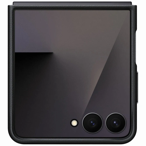 Hybrydowe etui Samsung z bliska, pokazujące szczegóły materiału i wycięcia.