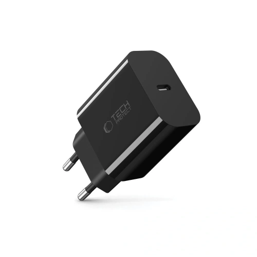 Zbliżenie na ładowarkę Tech-Protect NC20W z oznaczeniem PD 20W