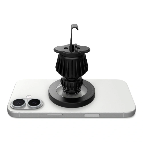 Uchwyt do kratki wentylacyjnej Spigen MFT13, widok z bliska