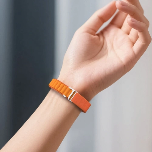 Detal paska nylonowego Tech-Protect do Xiaomi Smart Band, ukazujący precyzyjne wykończenie i solidne mocowanie.