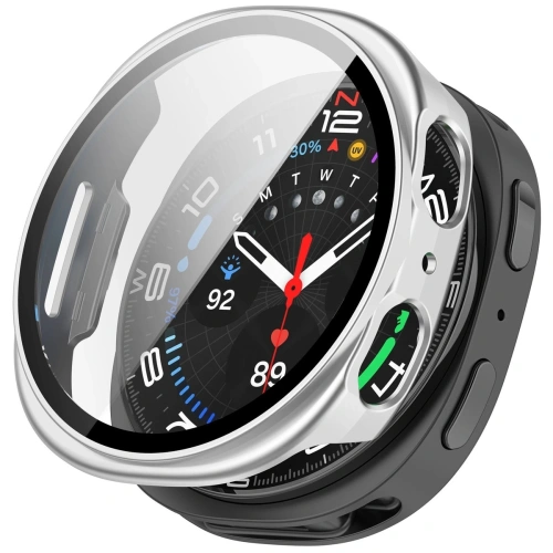 Etui Bizon Case+Glass w użyciu, na nadgarstku użytkownika z Samsung Galaxy Watch 8.