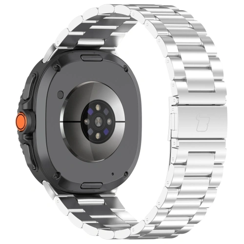 Zbliżenie na srebrny pasek ze stali nierdzewnej Bizon Strap Watch Aura