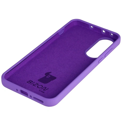 Etui Bizon Soft Case w fioletowym kolorze, zamontowane na telefonie OnePlus Nord 5