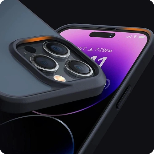Widok etui Tech-Protect Magmat na telefonie Nothing Phone 3