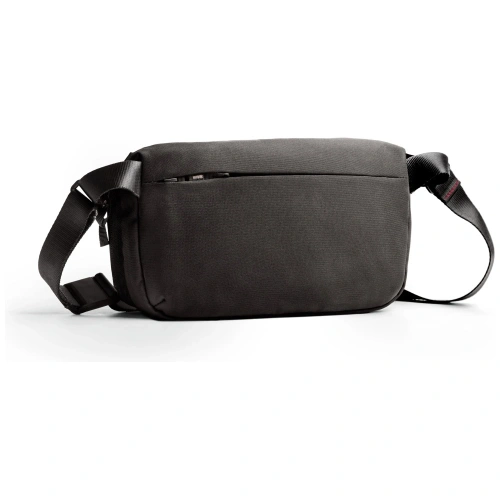 Stylowa torba crossbody UNIQ Denver 5L, doskonała do przechowywania najpotrzebniejszych rzeczy.