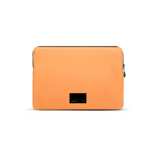 Native Union Ultralight Sleeve - etui ochronne do Macbook 15