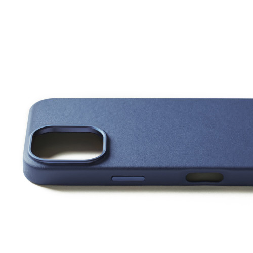 Zbliżenie na etui Mujjo Leather Case, pokazujące eleganckie wykończenie i detale.