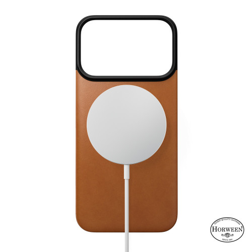NOMAD Magnetic Leather Back - nakładka magnetyczna na iPhone 18 Pro / 17 Pro kompatybilna z MagSafe, skóra Horween (saddle), view 2