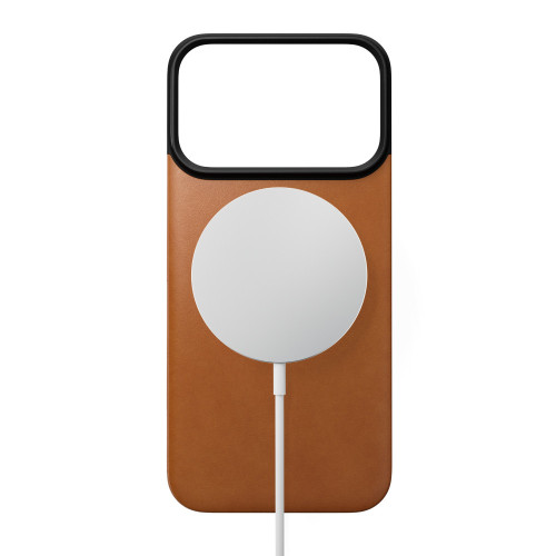 NOMAD Magnetic Leather Back - nakładka magnetyczna na iPhone 18 Pro / 17 Pro kompatybilna z MagSafe, skóra Horween (saddle), view 3